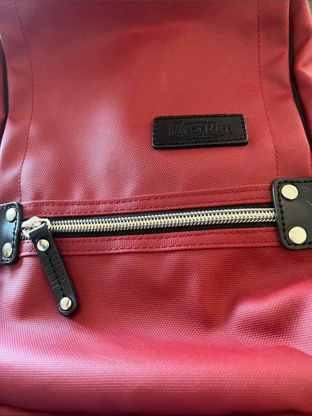 Harvest label Compact Red Sling Backpack for unisex  - Everyday Crossbody Carry - Picture 4 of 7